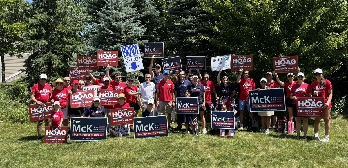 KRobbinsMN's tweet photo. Such great crew the Hamel Rodeo 2026 Parade for @VoteForTomMcKee @hoagaboom2 for MN Senate  &amp; @RonforMNAG ! 🇺🇸 https://t.co/eJbP4TshB5