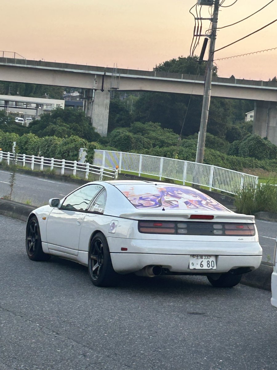 RT @ryo32z: ご注文はうさぎですか？ 日産300ZXリゼ仕様。ケツだけ痛車