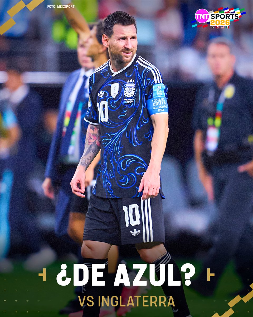 tntsportsmex's tweet photo. ¿Cábala o juego mental? 🤨

De acuerdo con Gastón Edul, Argentina habría solicitado jugar la Semifinal frente a Inglaterra con su uniforme azul, tal como lo hiciera en los Cuartos de Final del Mundial de 1986 ante los Tres Leones.

#TNTSports2026 https://t.co/0Vio0oDlsI