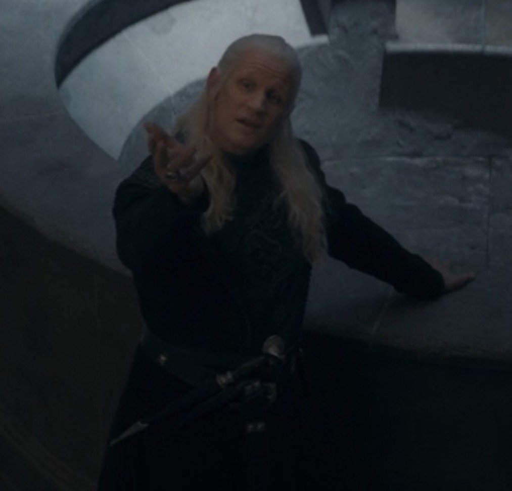 bestoftheblacks's tweet photo. Jeyne: "I had thought never to see you again in the vale again Prince Daemon. What after the tragic death of your first wife"

Daemon: "Time heals even the deepest of wounds" #HouseoftheDragon https://t.co/Kn0WIJbXtY