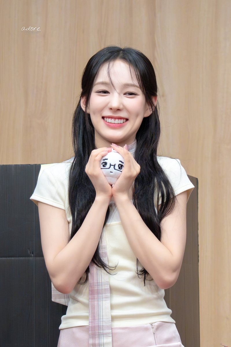 adore_ryulove's tweet photo. 260712 #유사랑 #RYUSARANG #이즈나 #IZNA https://t.co/oHJQsDRUFQ