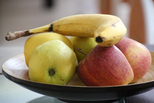 tipsheetwriter's tweet photo. What are the best fresh fruits to eat at breakfast?  https://t.co/U0QHqxsGv8 https://t.co/l3R8r1lxCf