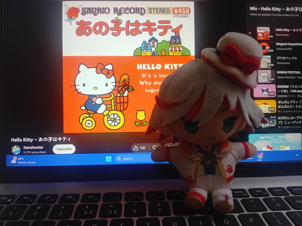 mochieesideacc's tweet photo. He's enjoying his lord's music ❤️✨️ https://t.co/iWnt8DzmjJ