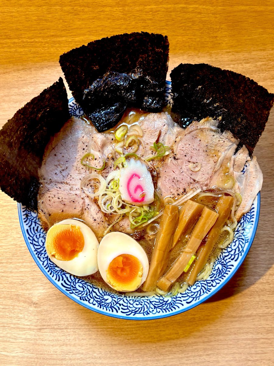 romeo_iocifalla's tweet photo. 中華そば 青竹＠越谷市
特製 中華そば
🌟極上の一杯💯 https://t.co/d8IOKPXNC2