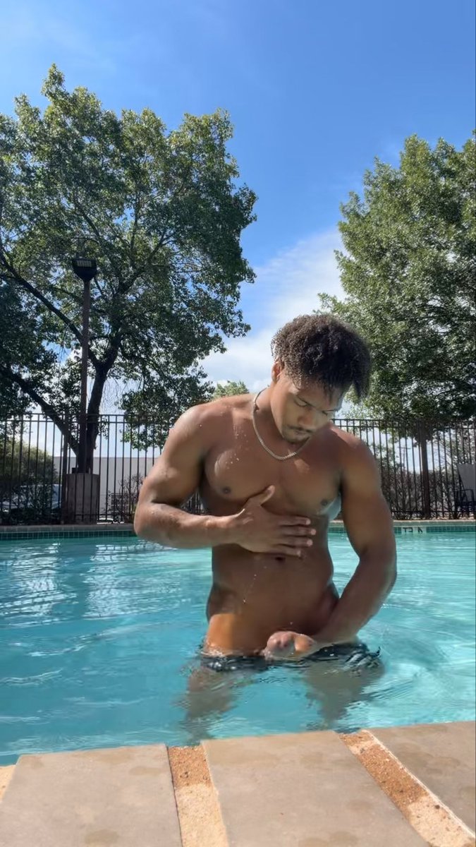 apalos12's tweet photo. Went for a lil swim 😮‍💨 https://t.co/TU3JetloRV