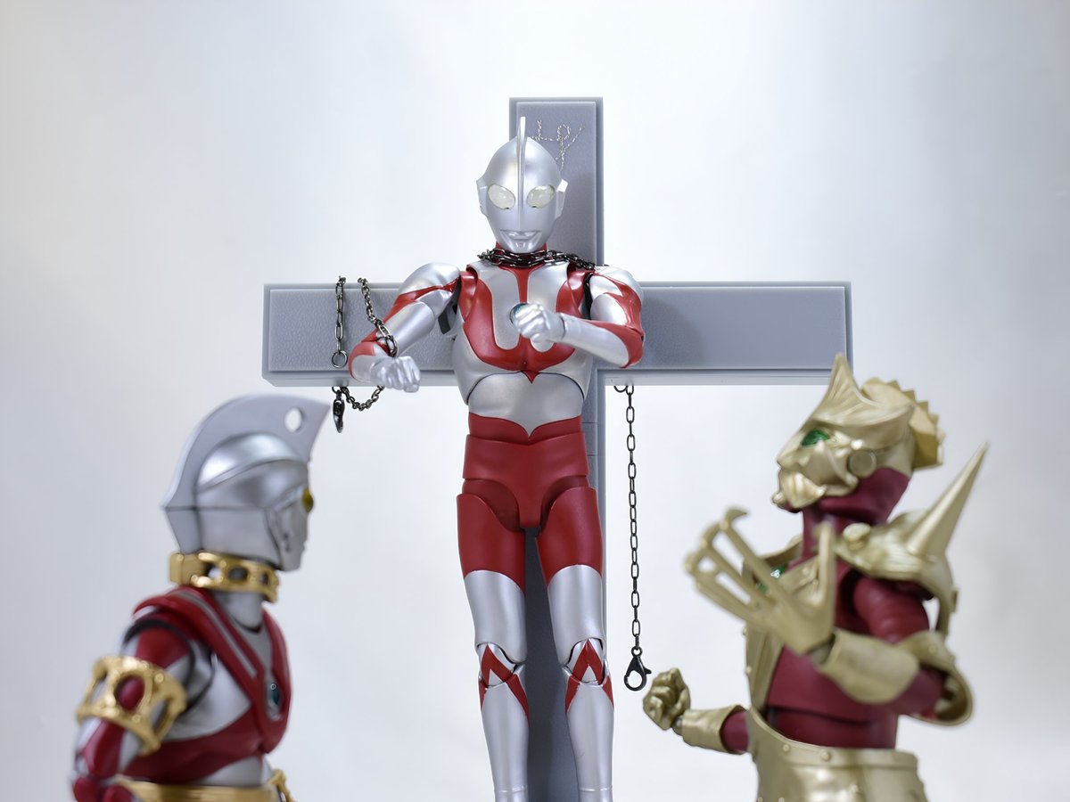 photo_roid2's tweet photo. ウルトラマンを捕らえt…

 #フォトロイド
 #オモ写
 #フィギュア撮影友の会 https://t.co/AaPJxLC4qB