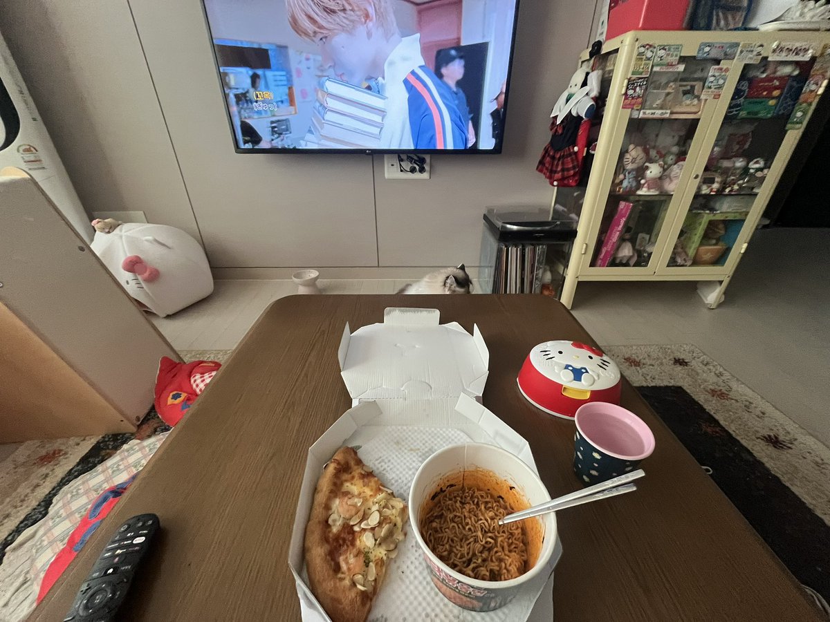 떨비 tweet media