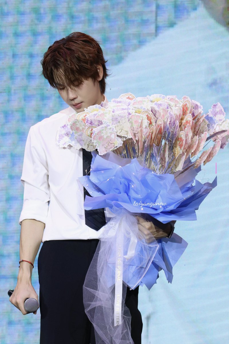 taiyang0424's tweet photo. 💐💐

#prem_space 
#PremFMinChongqing https://t.co/jHF6htHKKh