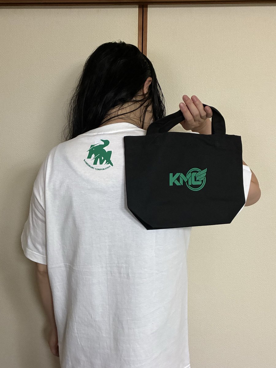 irata_1972's tweet photo. かも丸さん@ginneko62 

天ざるさん@TENZARU_DB より

かもさん新作Tシャツ＆トートバックに
カプセルコーポレーションのロゴが入ったプレイマットまで送って頂きました🤩
しかもTシャツは美人妻と二人分🥰
サイズもバッチリでヘビロテで着まくります👍
ありがとうございました❤ https://t.co/5SHPzMkujf