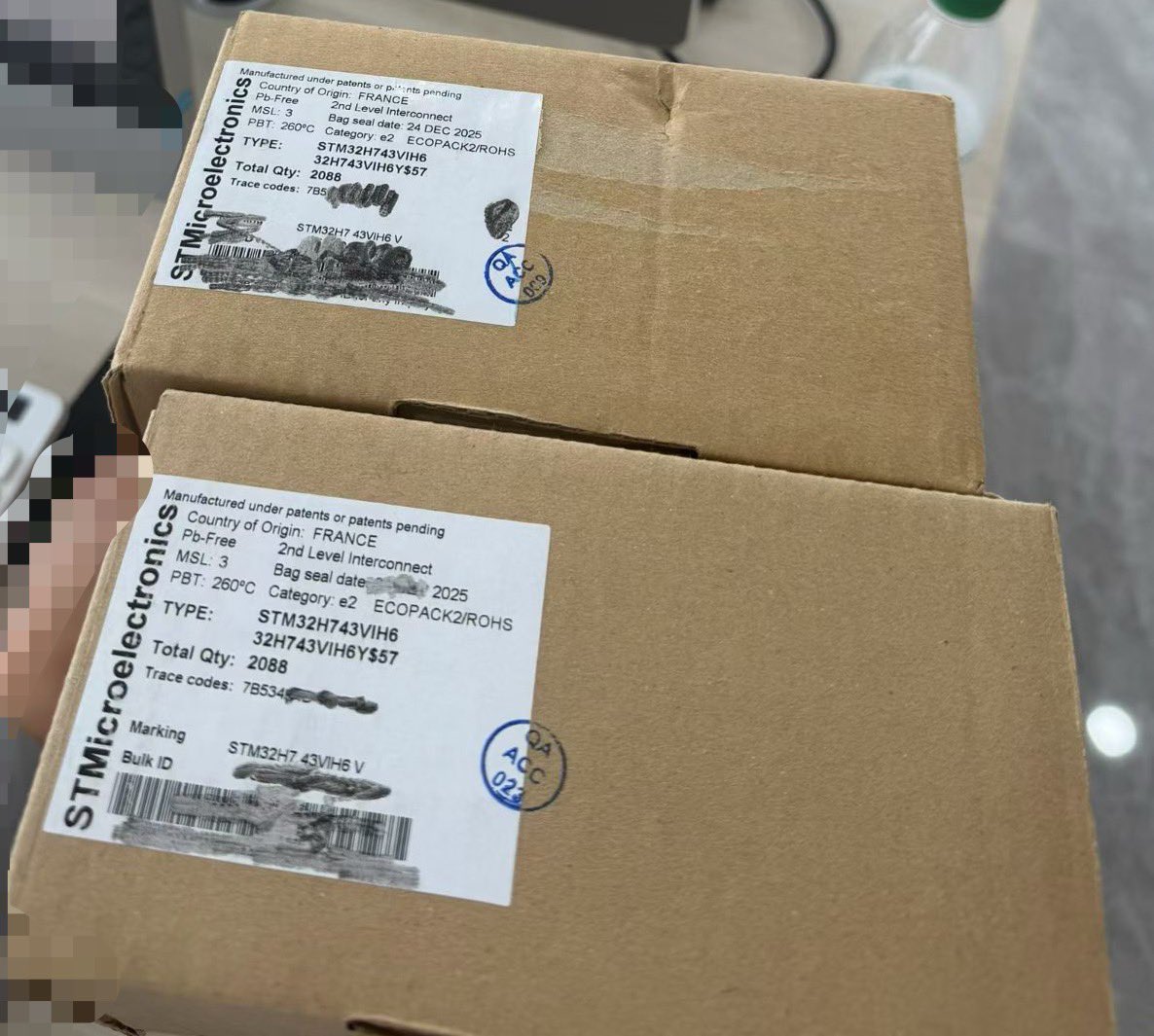 T_two_HK's tweet photo. "The fool views himself as unique; the wise sees others as unique."
Micron MT40A512M16LY-062E:E
ST STM32H743VIH6
Winbond W664GG6RB-06
#micron #skhynix #samsung #sandisk #winbond #stmicroelectronics #memory #sdram #ddr4 #mcu #stm32 #flash #norflash #nandflash #ssd #hbm #drone https://t.co/GVEkJd4LoB