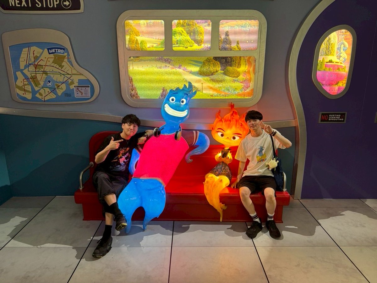 yuutayuto's tweet photo. この前行ったピクサー展！！
🍎がいつもいっぱい写真撮ってくれる🥹
ありがとう🍎🍊 https://t.co/wpmA0vXdmx