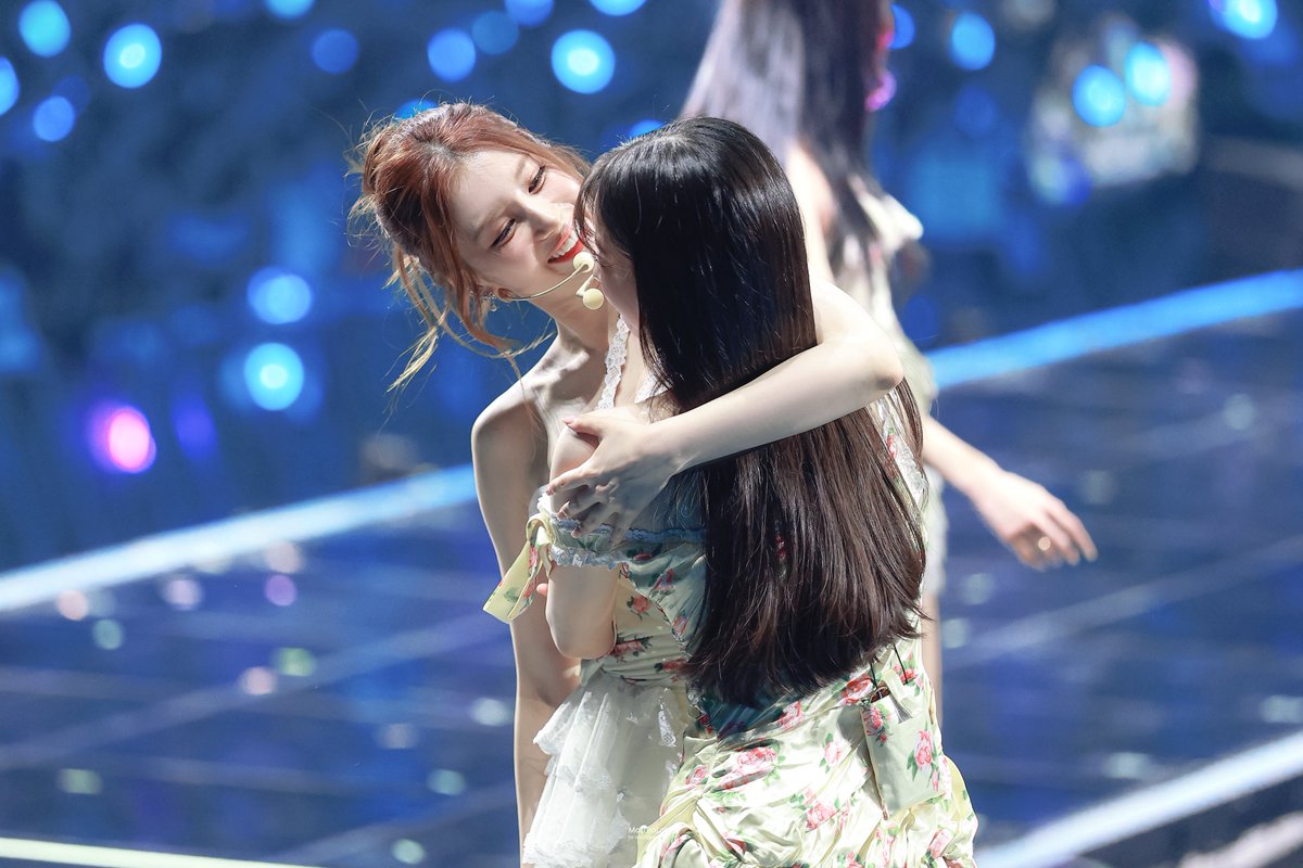 SanaMatchaLatte's tweet photo. 260711-12 Saida
#TWICE #트와이스 #SANA #사나  #DAHYUN #다현 #saida https://t.co/2kZInfu2eP