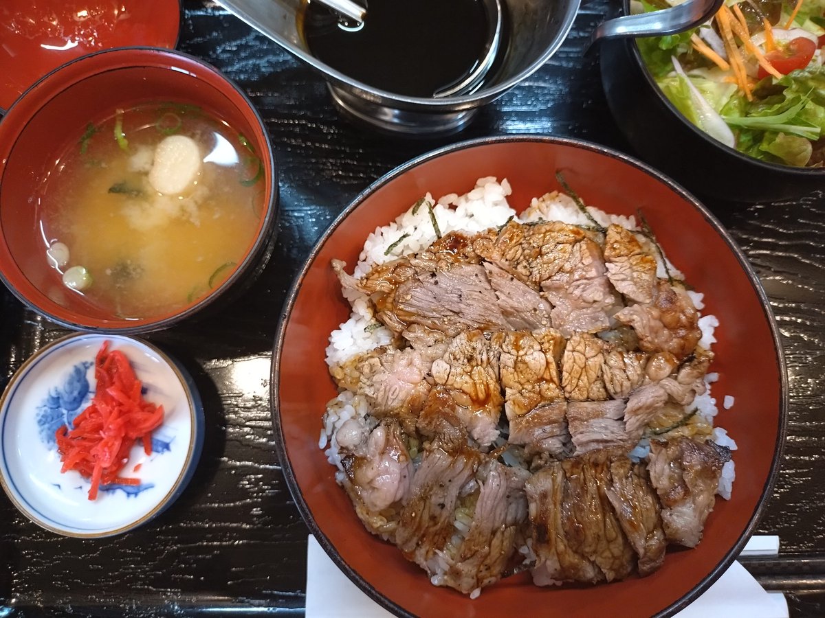 skin69jp's tweet photo. お昼ご飯 https://t.co/W00l47RC8j