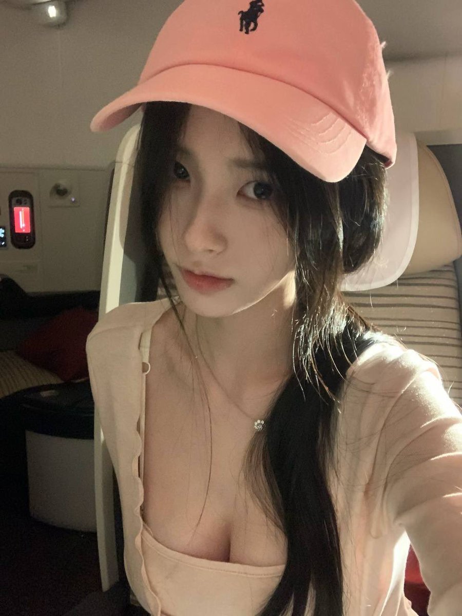 dyu1837's tweet photo. 可盐可甜可御姐可萝莉 https://t.co/JaqnocNyG2