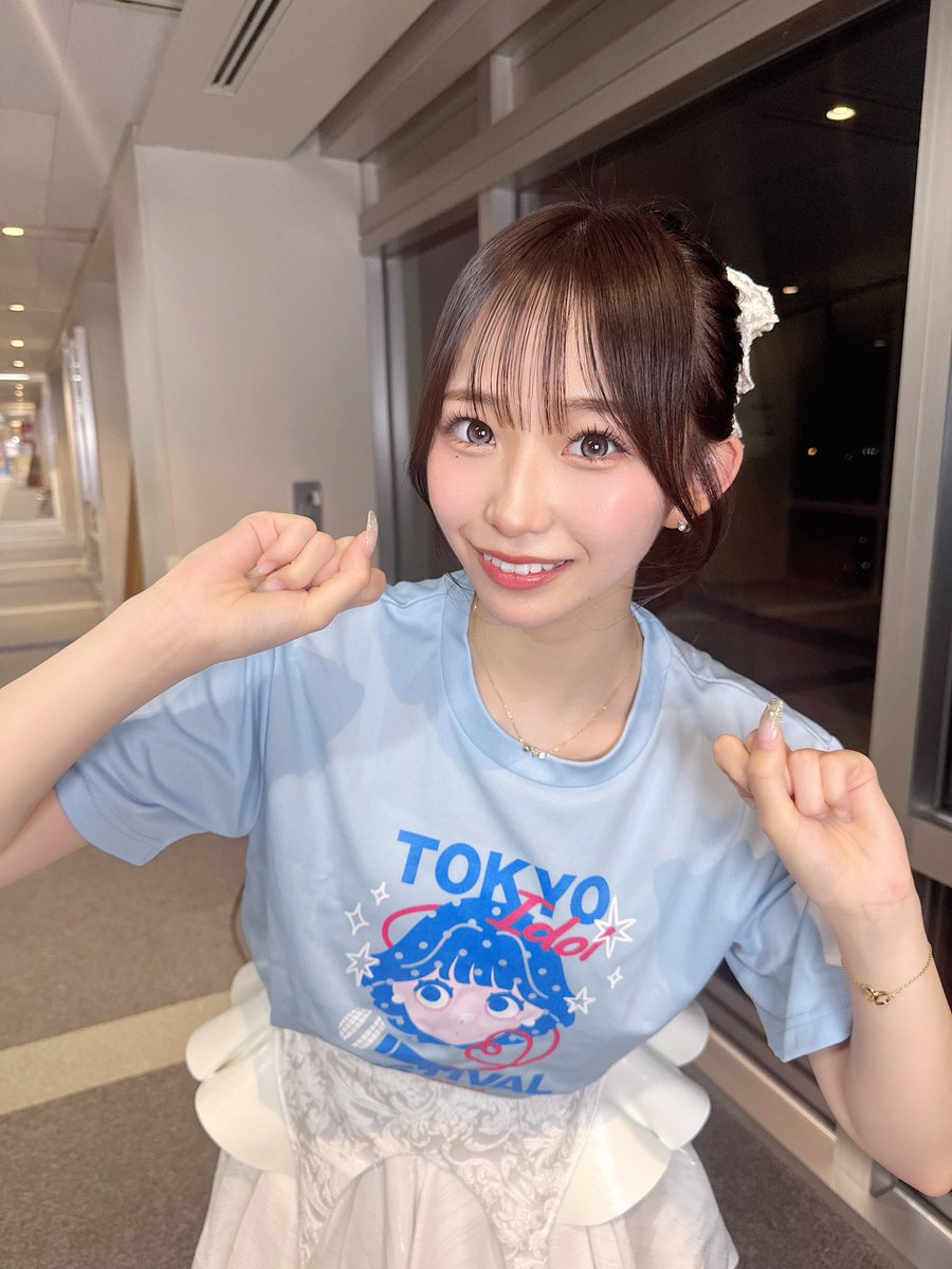 feelNEO_ayuri's tweet photo. 『TIF presents ONE SONG FES』に
TIFPR大使として出演させていただきます ✨️
7/31(金)、8/1(土)、8/2(日)開催の
「TOKYO IDOL FESTIVAL 2026
supported byにしたんクリニック」へ、行きたい！楽しそう！そんな気持ちになる「ONE
SONG」そしてTIF2026の最新情報もお届けします ❤️‍🔥
是非観ていただけると嬉しいです ☺️🌟

収録ドキドキだったけど楽しかった😌♡