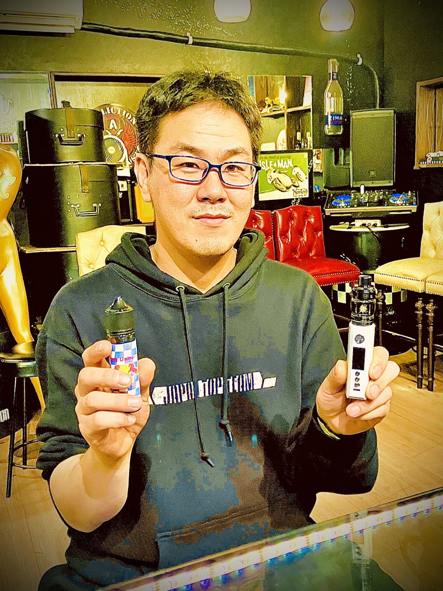 smokeride_gogo's tweet photo. 大人気レッドブル風味
🇲🇾RedUnicorn😎
爆煙UFORCE&
カッコイイ白DRAGでJET〜‼️
美味しい笑顔最高ですネ❤️
ありがとう御座いました😊
VAPE電子タバコC.C
越谷市大袋駅東口徒歩2分
070-2332-0069
#vape好きな人と繋がりたい
#電子タバコ #vape #ベイプ
#美味しい笑顔 #至福の時間
#livefast #爆煙 https://t.co/cIkacnL8BJ