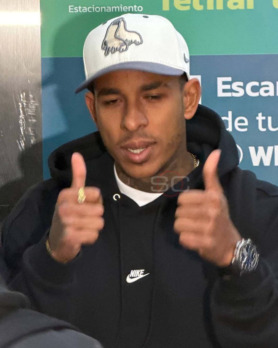 la12tuittera's tweet photo. ✅Sebastián Villa ya está en Buenos Aires. 

▶️Este lunes se hará los estudios médicos para transformarse en nuevo jugador de #Boca. https://t.co/0N9qUbQ5Ux