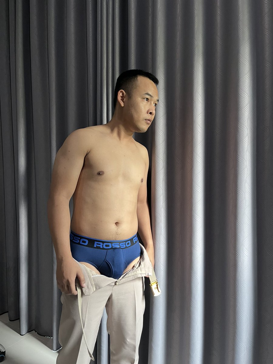 Ph23_rambo's tweet photo. อยากลองคาชุด มันจะดีไหม https://t.co/2eWdfy0Fkg