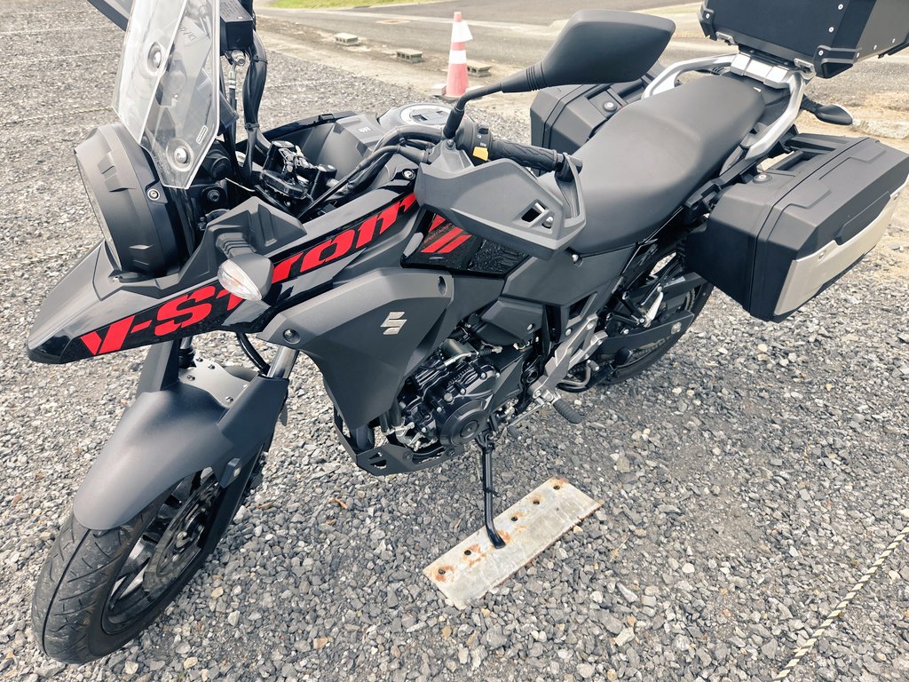 kbackonriddhe's tweet photo. しれっと中免を取りその日に納車したやつ https://t.co/qycbaDWKW5