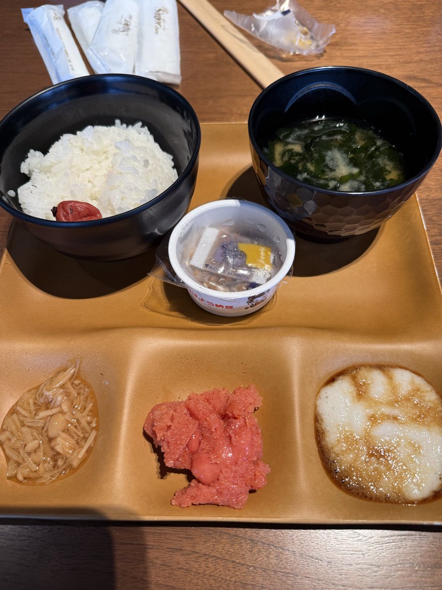 Xbee2096's tweet photo. 朝ご飯🍚 https://t.co/1JOZqozmFe