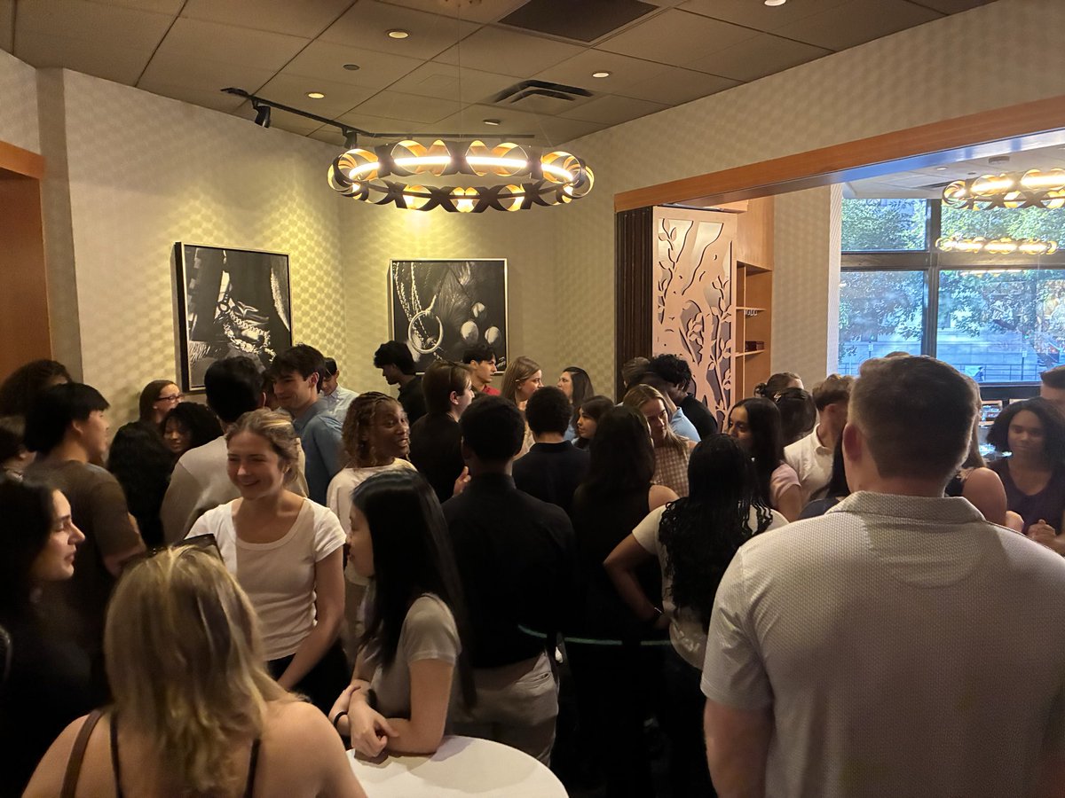 psatolab's tweet photo. Happening now… AHA-supported Undergraduate Students networking at BCVS. @BCVSearlyCareer #bcvs26 @HonorsUAB @UABCardiology https://t.co/ImzkmpzzrO