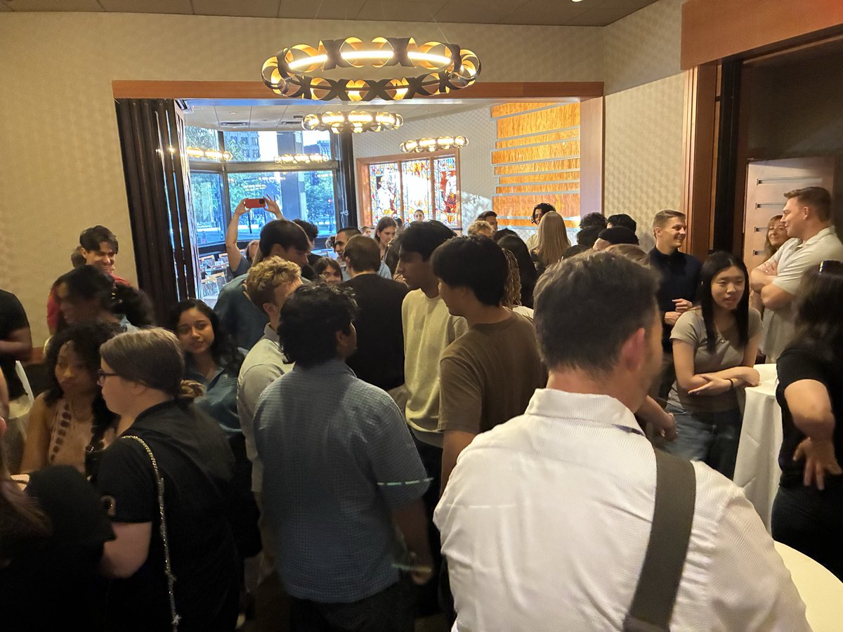 psatolab's tweet photo. Happening now… AHA-supported Undergraduate Students networking at BCVS. @BCVSearlyCareer #bcvs26 @HonorsUAB @UABCardiology https://t.co/ImzkmpzzrO