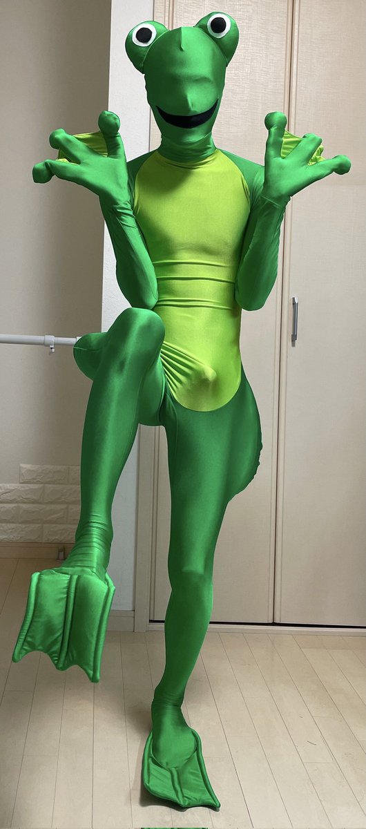 anna_amane's tweet photo. たまには着たいなあ🐸
 #Zentai https://t.co/cyC9juNTM7