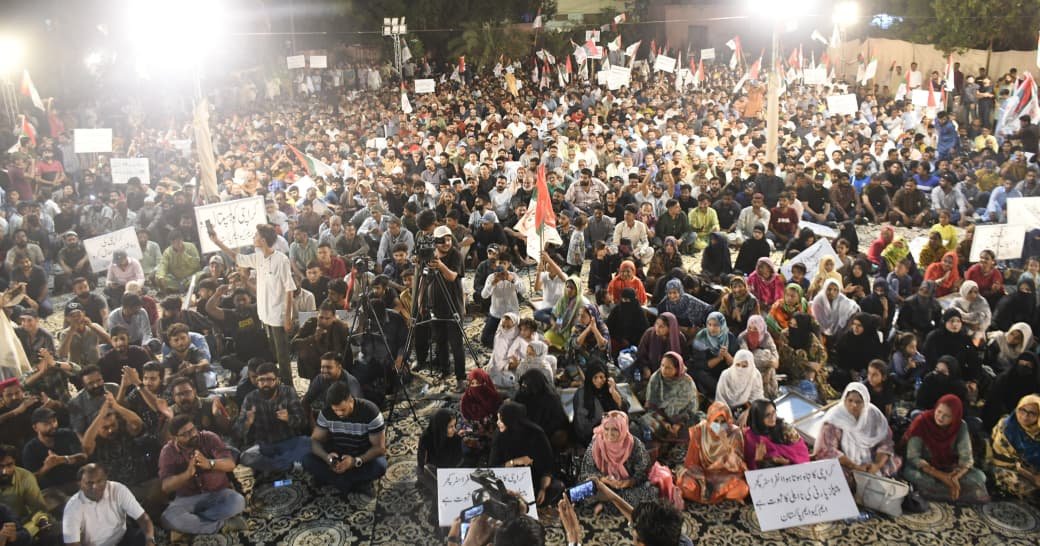 Ad8876's tweet photo. جنرل والا ورکرز اجلاس اس کو کہتے ہیں
اس سے بڑا اجلاس کرو تو پتہ چلے https://t.co/gIk4tyHNpa