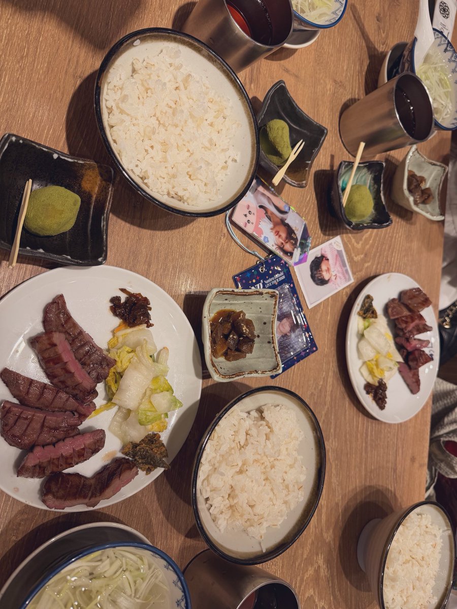 macchi_box's tweet photo. 土曜日は色々付き合ってくれた友達とアイス食べに行って、昨日の夜は牛タンだった🐮👅
間接的にランペと同じもの食べれて嬉しかった🥰🫶🏻笑 https://t.co/42MX4F2jcB