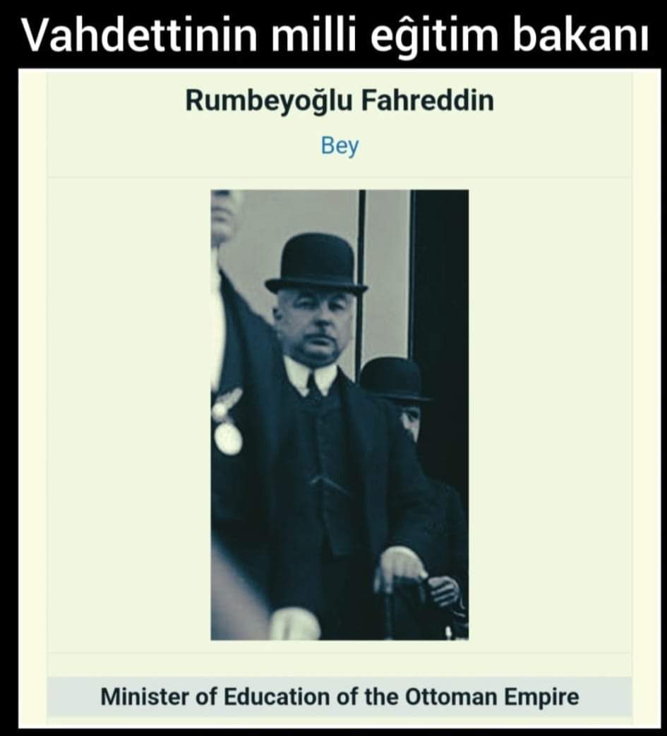 CoderOregon's tweet photo. @mahmud_fatih_06 @aDilipak vezirizazamımız nazırlarımız padişah kızı ve damadı..Nasıl? şapkalar kıyafetler hoşuna gittimi? kim getirmiş giymiş şapkayı? Bak yine yeni birşey öğrendin https://t.co/mNKa3mzJeZ