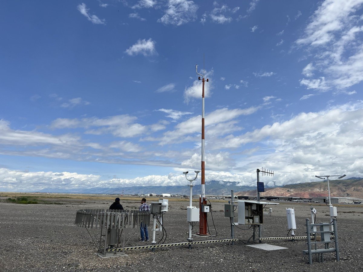 deseretistan's tweet photo. A reminder for all of the media trying to create hysteria.

2013 vs 2021: the KSLC weather station field was grass in 2013 and is now a gravel lot. https://t.co/3slSeqvFMA