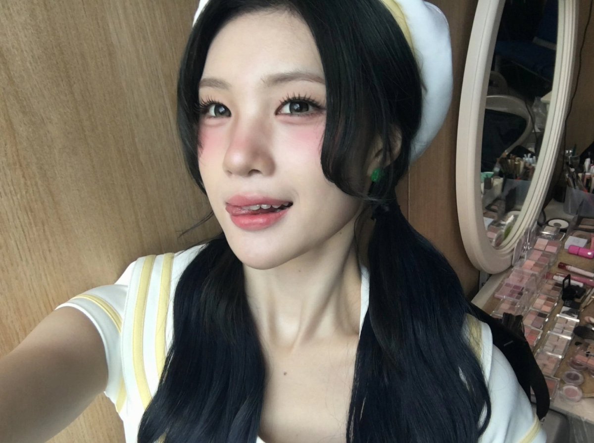juunqx's tweet photo. Good morning yeorobunn 😼😼have a great monday <3 https://t.co/hIwTgEM8Mf