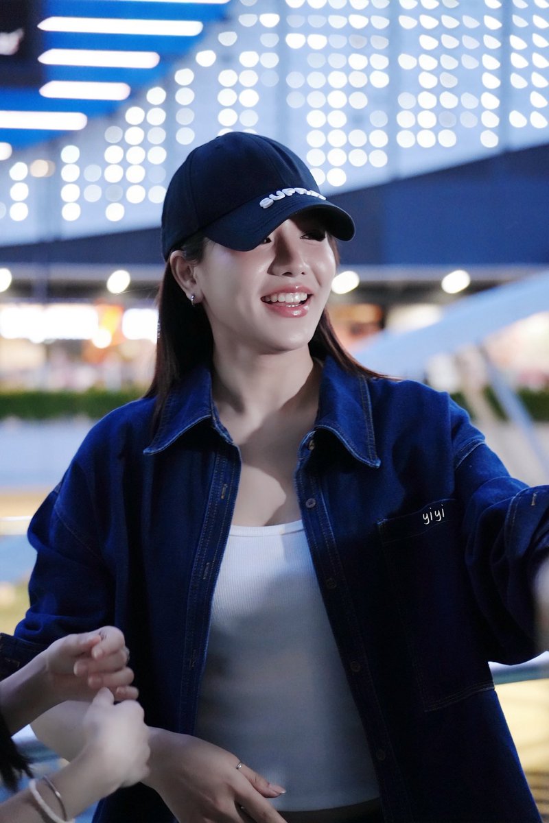carolisa327's tweet photo. I actually love how Mie prefers being called handsome over beautiful, because she IS very handsome. #miephat https://t.co/MQBfNL6Ccj
