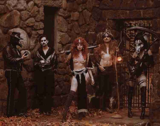 DungeonNoir's tweet photo. Dungeons and Dragons fans struggling for inspiration should check out Castle Rat, the doom metal band that stepped out of an 80s D&amp;D setting.
https://t.co/rfg10FEjxR https://t.co/8BhWUqY84D