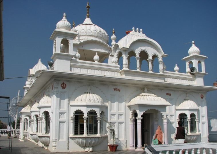Kharagket_'s tweet photo. From 14–16 September 1988, six Sikh students of Guru Nanak Dev Engineering College in Bidar, Karnataka, were brutally murdered and lynched. Another 30–42 Sikhs were injured and roughly 85 Sikh households, along with historical gurdwaras such as the one dedicated to Mai Bhago, were desecrated and destroyed. Damages exceeded one crore rupees. Victims later said the unprovoked pogrom was perpetrated by local Hindu extremist mobs led by the RSS and Shiv Sena.