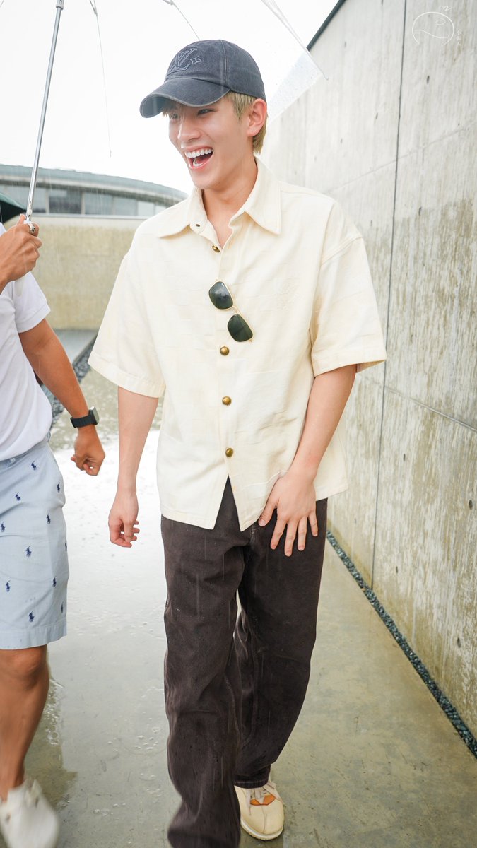 kobbit_WT's tweet photo. @tawattannn แกล้งเบียดพี่แจ๊คตกเฟรม 

GFSN OISHI JAPAN TRIP

#OishixGFSNTrip2026 
#Fourthnattawat #โฟร์ทณัฐวรรธน์
#GeminiFourth 

[#ByKobbit] https://t.co/4kR7oGyrnf