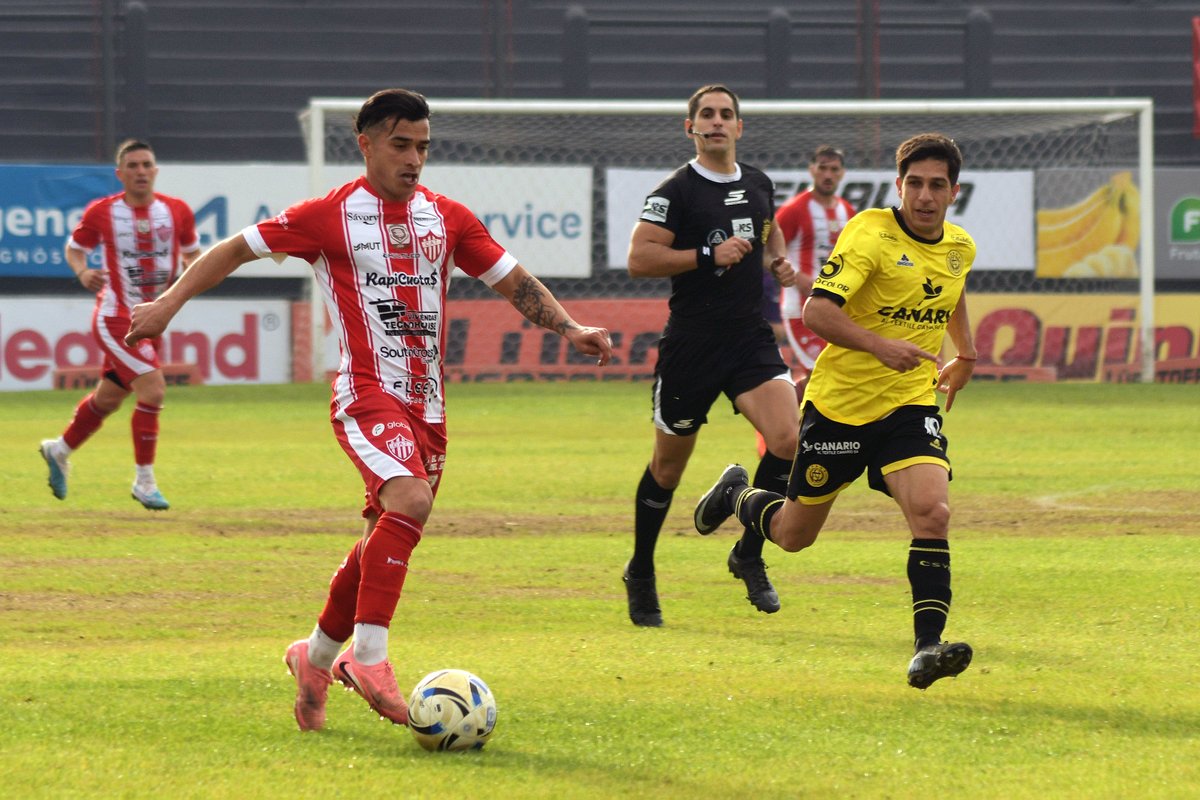 aricappelletti's tweet photo. Talleres sigue sumando y da pelea
Algunas del empate en Escalada

¡Acompañemos al rojo!

📸 @aricappelletti https://t.co/x5R5KRDKy3