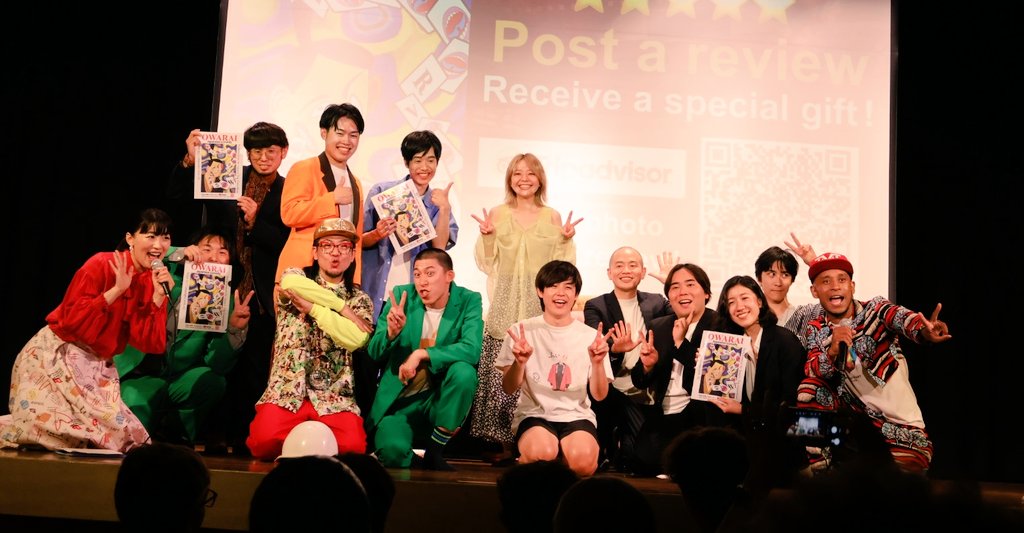 jemini_snow's tweet photo. #OWARAI
#OWARAIASAKUSA
#TokyoComedy
#ぶらっくさむらい
#お笑い浅草
#東洋館
コンセプトは、日本のコメディを英語で!!出演者たちは、視覚的なユーモアや小道具を使ったコメディ、観客参加型のジョークを駆使し、英語のレベルに関係なく、会場の誰もが楽しめました😆 https://t.co/gPXrRO9fG2