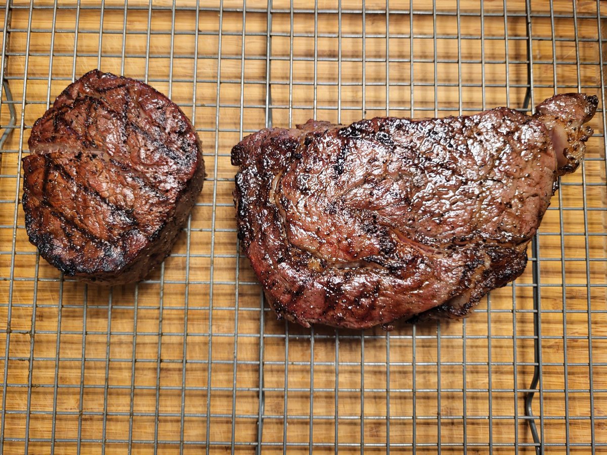 NeuroNole's tweet photo. Fiancée's on the left, mine on the right. It's steak night for #BB28 https://t.co/OP48QgtEW3