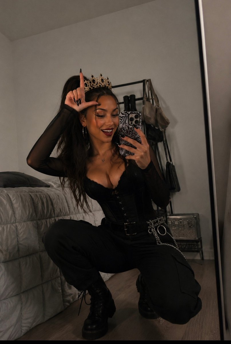 GIODalessi79400's tweet photo. "Look at you, pathetic little man… already drooling over my photos like a desperate bitch.
Follow me : 
@folleska👑👑👑

On your knees. Cock in hand. Stroke slowly while you stare at my perfect legs and repeat:
'I’m just a worthless toy for Queen’s amusement
#Femdom  #MeanQueen https://t.co/Fp4KZzmTTw