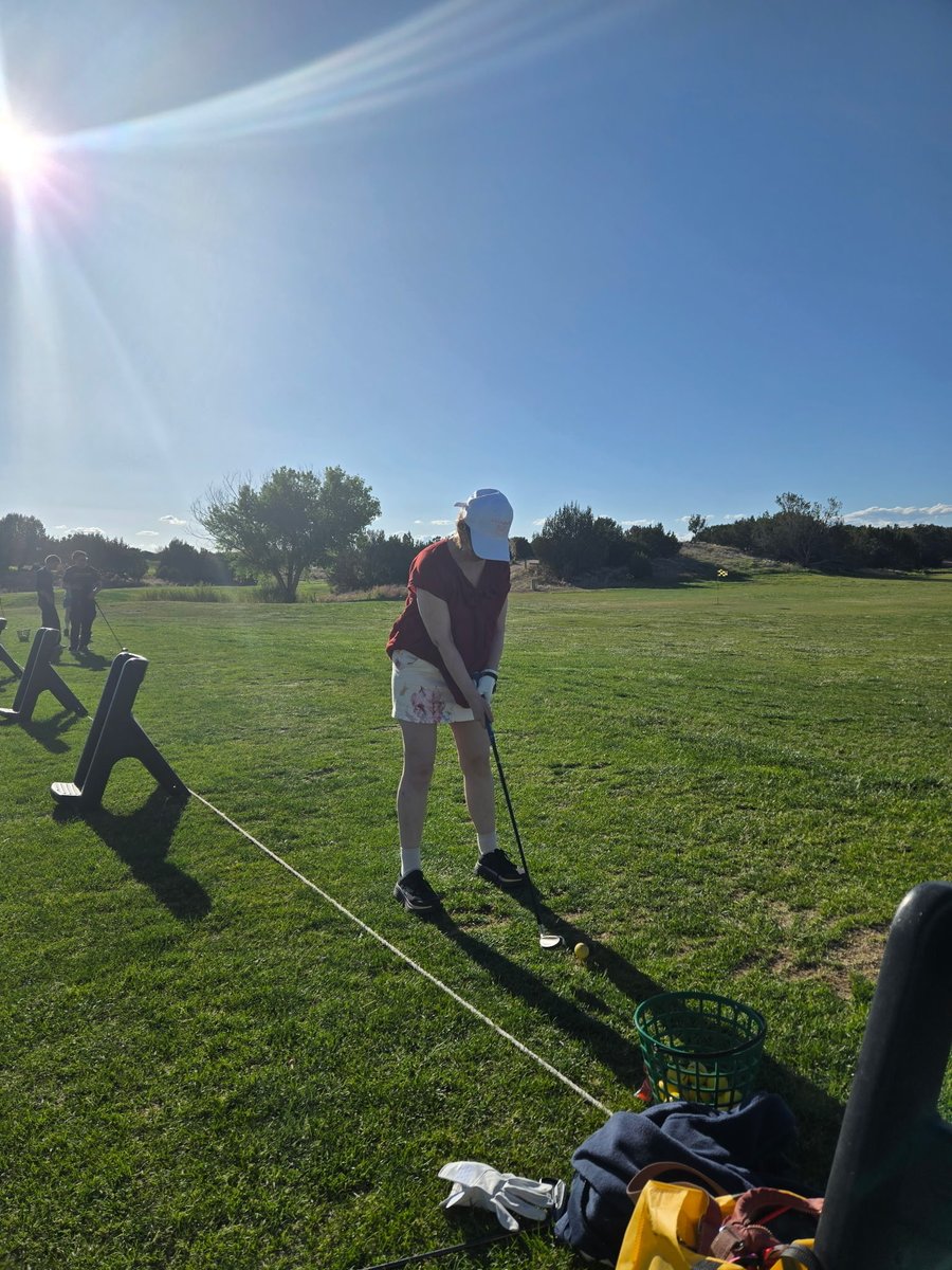 PamelatheActres's tweet photo. #Golf while on #vacation in May in #santafé #newmexico #trip https://t.co/kgZxxwtw2b