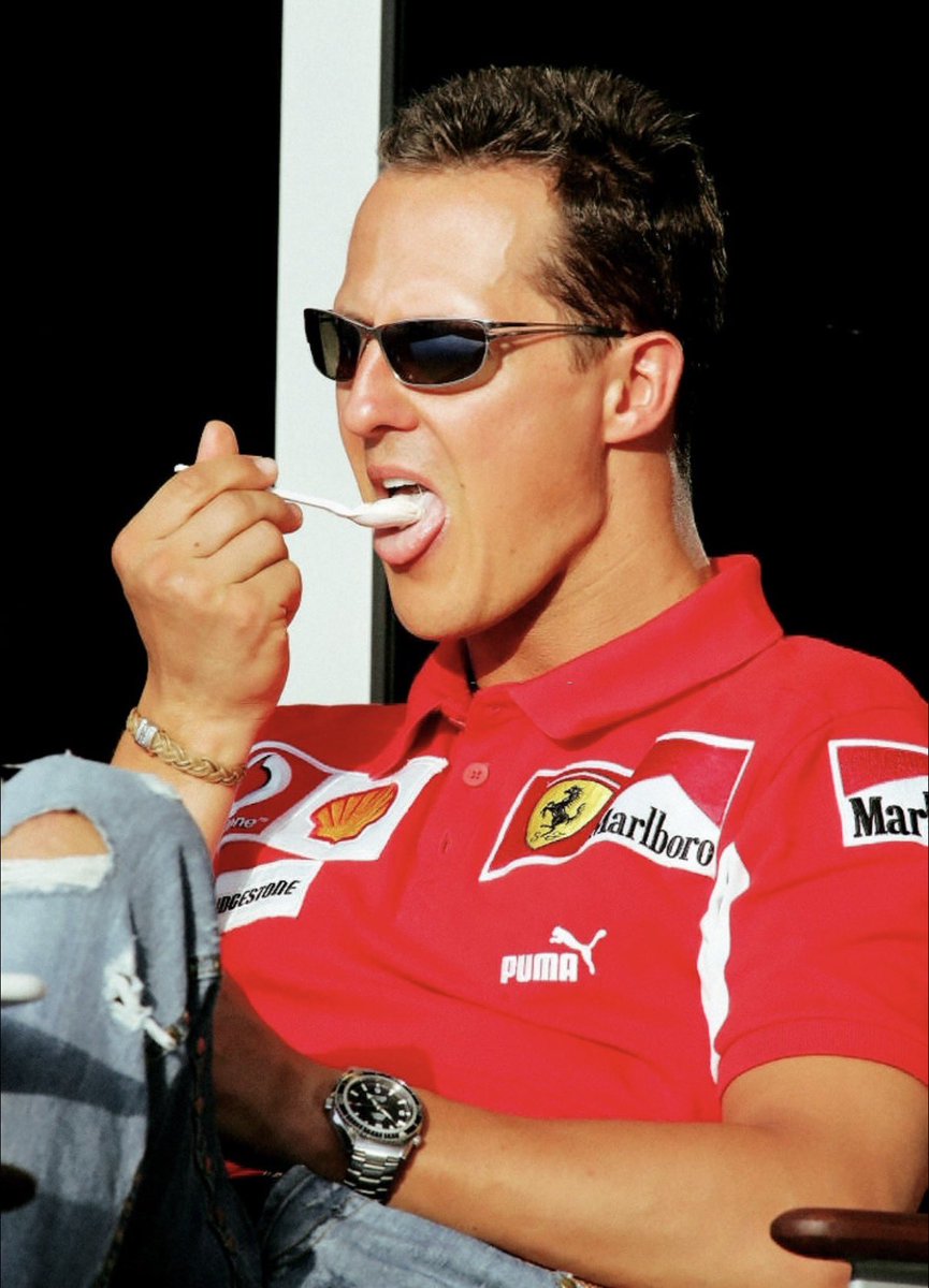 ilyschumi's tweet photo. never thought I’d be jealous of ice cream but here we are https://t.co/lbRZcUogrn