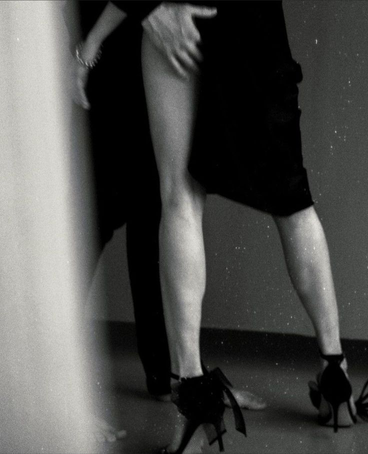 Fantasea777's tweet photo. your impatient esurient caress
is a frisson of fingertips
igniting what propriety
can barely contain
such incendiary discretion
the architecture of desire
built from stolen proximity
my breath is delectably displaced
as velleity becomes conflagration
in the space between your touch
and everything it promises