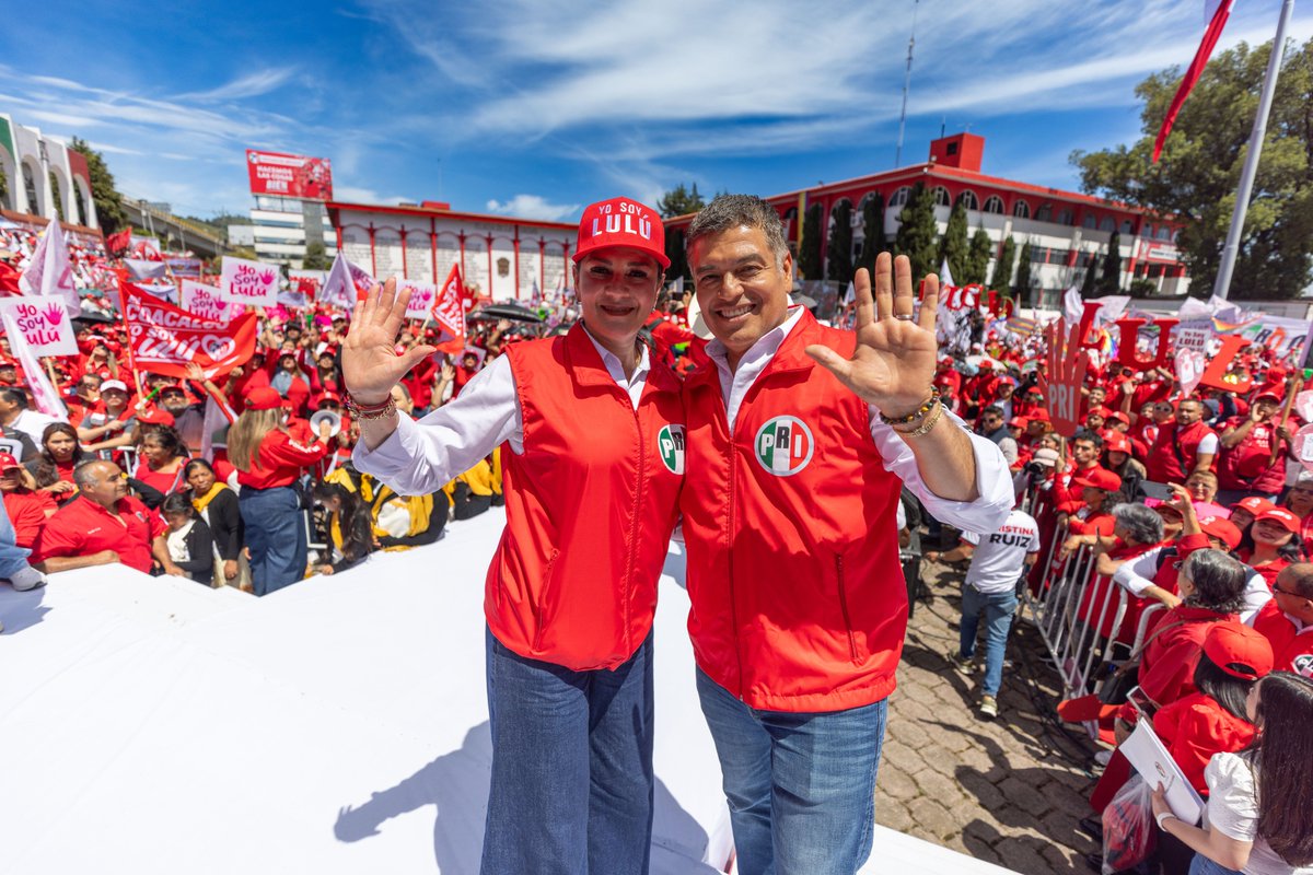 davidsanchezi's tweet photo. Hoy rendimos protesta las y los Defensores del Estado de México: mujeres y hombres de convicción, listos para defender las causas de la gente.

El PRI tiene experiencia, organización y una militancia que escucha, trabaja y da resultados. Con orgullo y unidad, ¡vamos con todo! https://t.co/st2De599uo