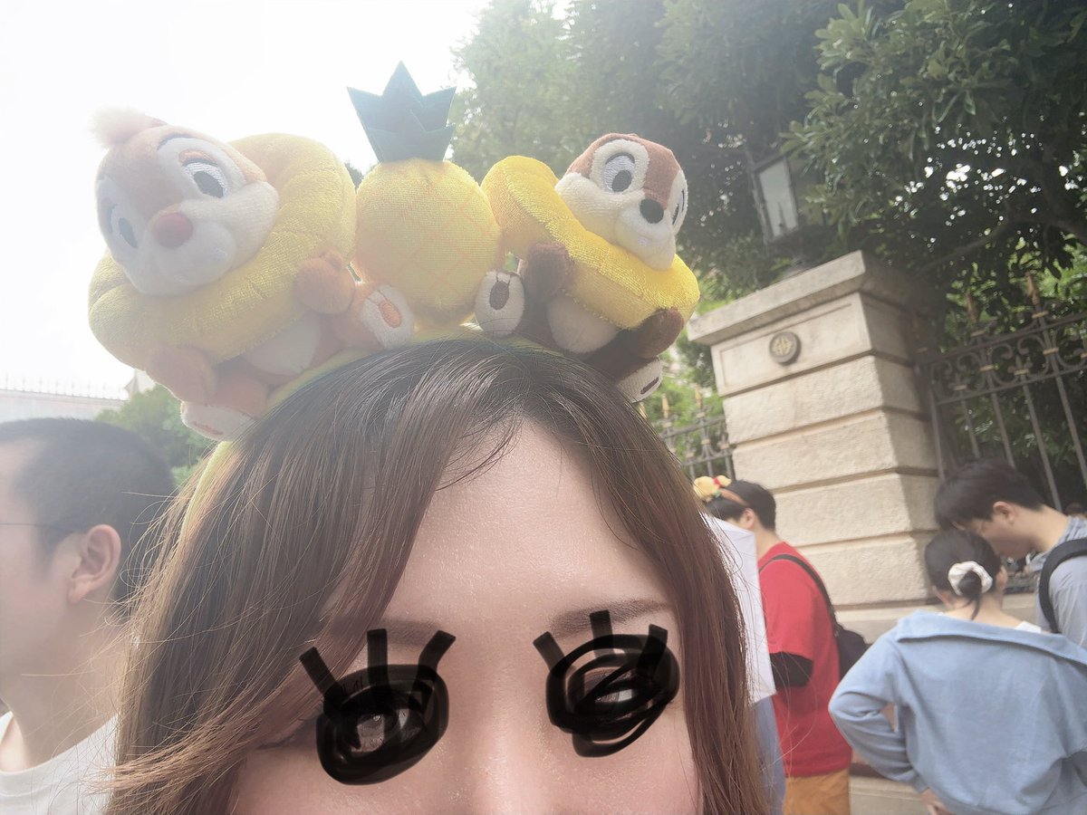oimo_2i's tweet photo. この前人生初のディズニーシー行ってきた✨️
夜から出発して明け方の首都高にレインボーブリッジ走って興奮してた関西人🤣 https://t.co/iYrCm9WfaA