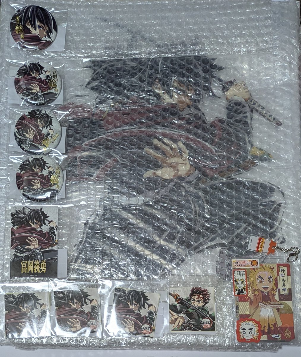 kage_321's tweet photo. @01【譲渡】鬼滅の刃 エンドロール WEBSHOPくじ 冨岡義勇
譲)A賞ビッグアクリルスタンド
D賞 チェキ風ブロマイド
E賞缶バッジアップ1、引き3
F賞ステッカーセット3
F賞ステッカーセット炭治郎1
求)定価＋送料

すべて纏めてお迎えください。
都内手渡し、郵送
検索からもお声掛けください。 https://t.co/oWUSbaoLgC
