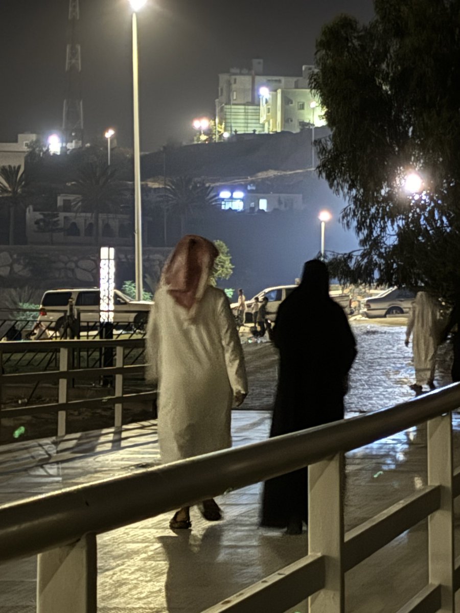 onlymrmr4's tweet photo. أسعد ليالي 
فيها لُقياك ❤️ https://t.co/cBCJhz8y0U