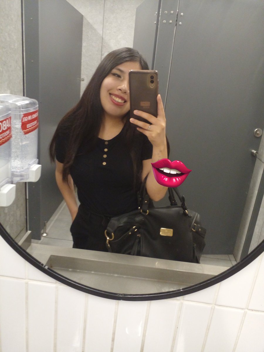 FindomKiaraa's tweet photo. You love it when a young, beautiful girl humiliates you.

Findom paypig https://t.co/Zvm0MCHdn6