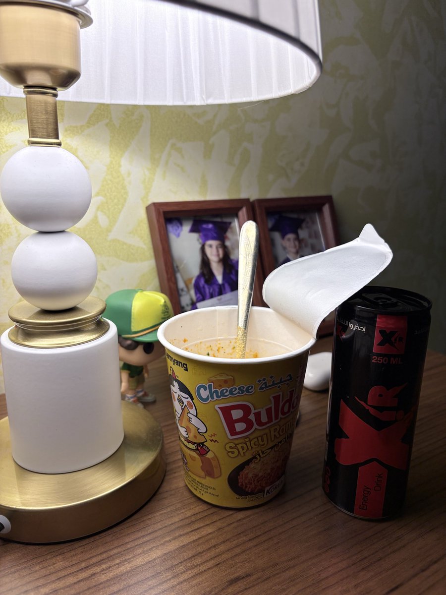 ayashark's tweet photo. My kind of midnight therapy 🍜 https://t.co/pr17t1OcDU