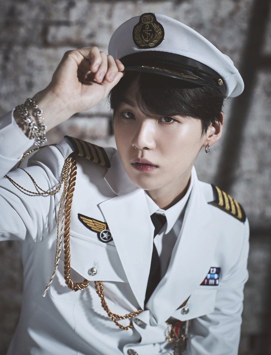 YOONGlYOONGI's tweet photo. https://t.co/0HxeigynGb